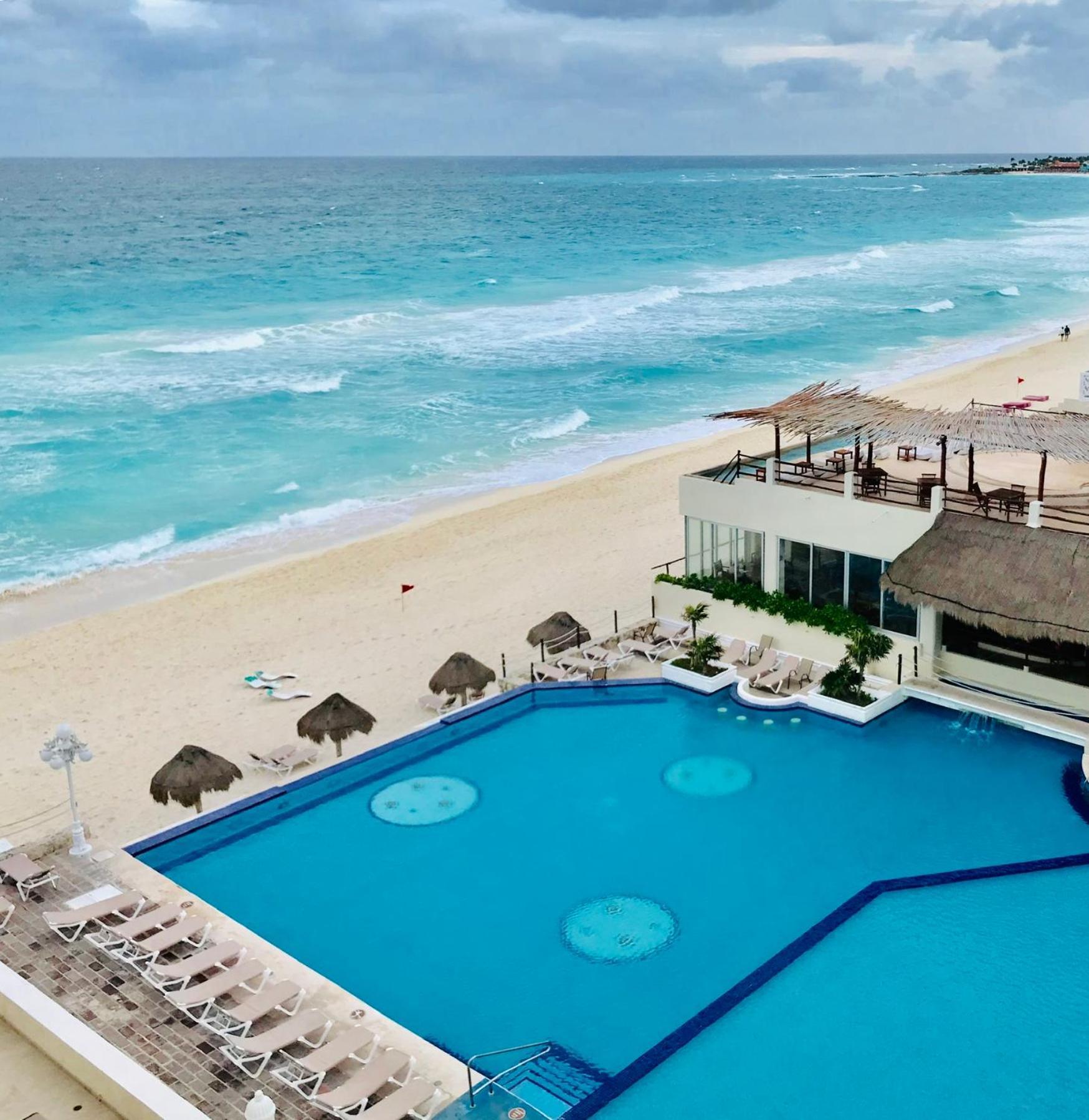 Ova Apartments Cancun Bagian luar foto