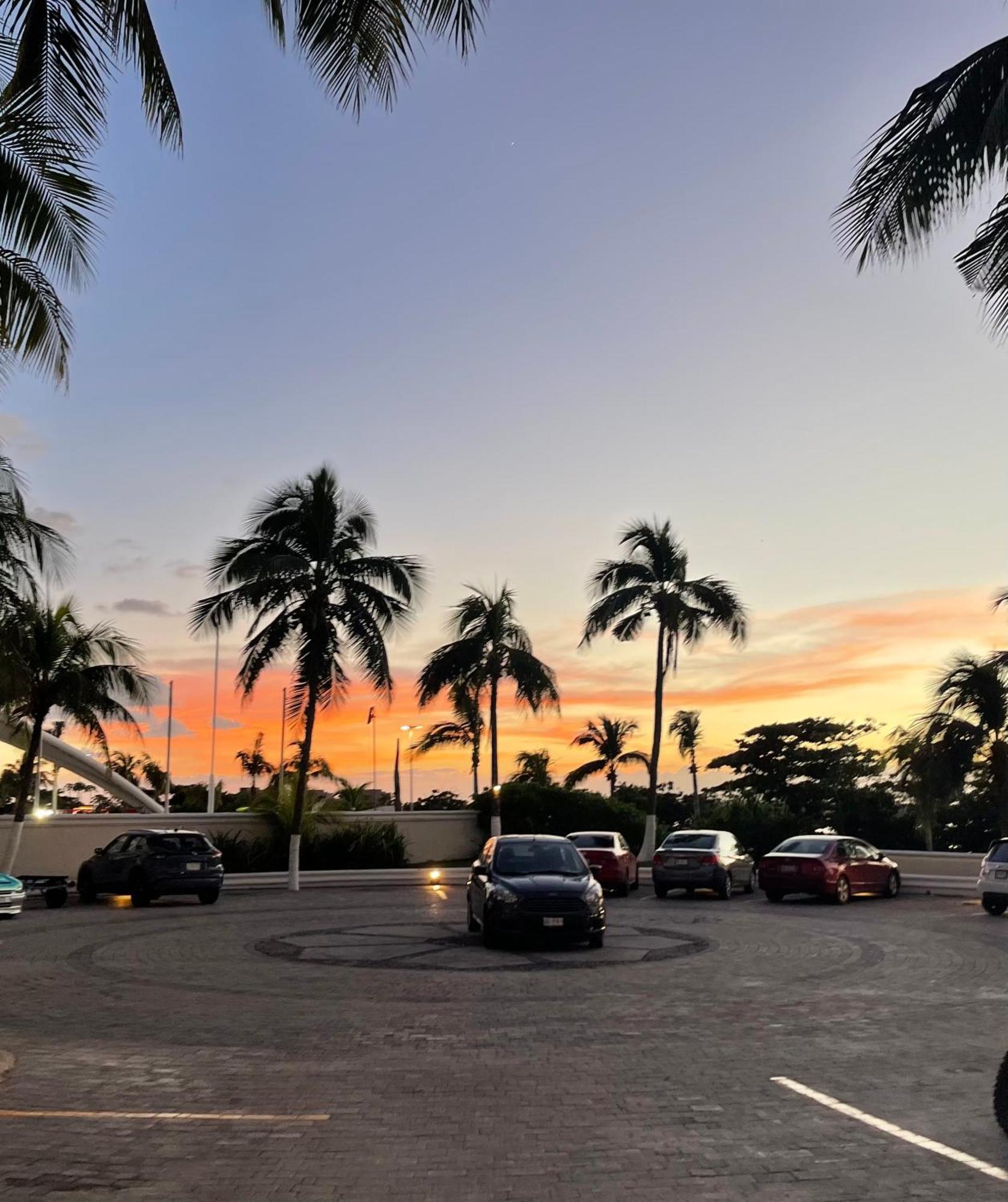Ova Apartments Cancun Bagian luar foto