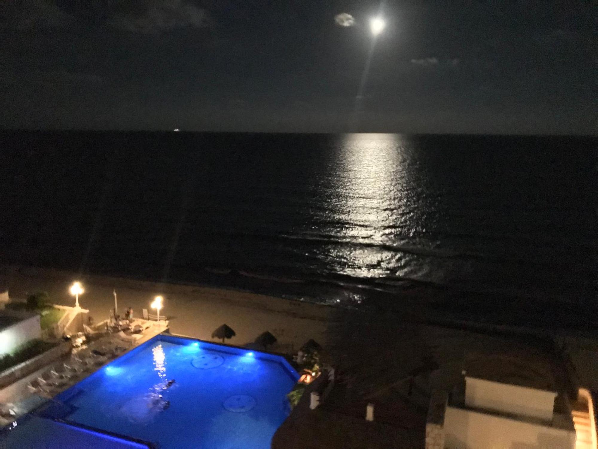Ova Apartments Cancun Bagian luar foto