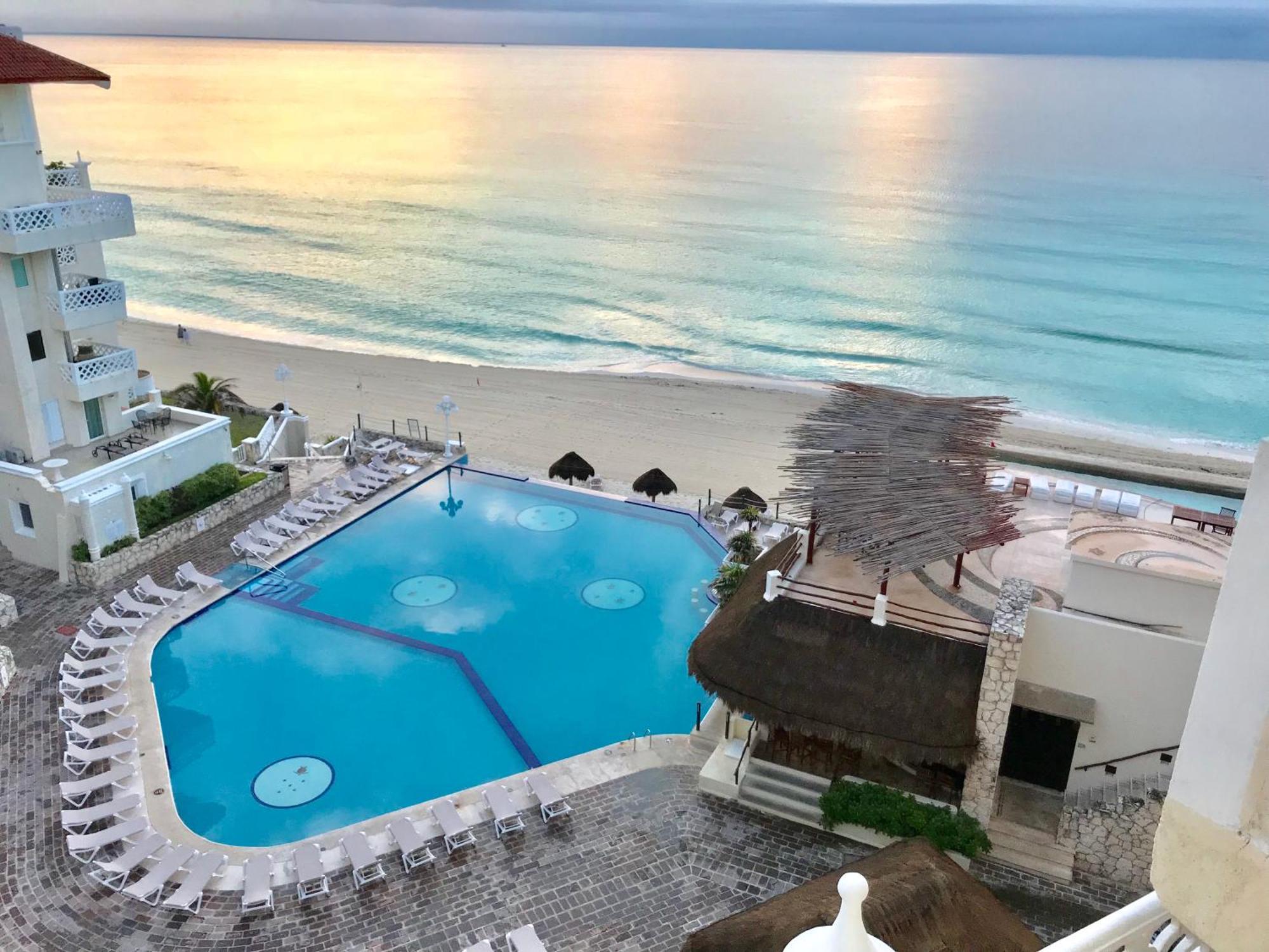 Ova Apartments Cancun Bagian luar foto