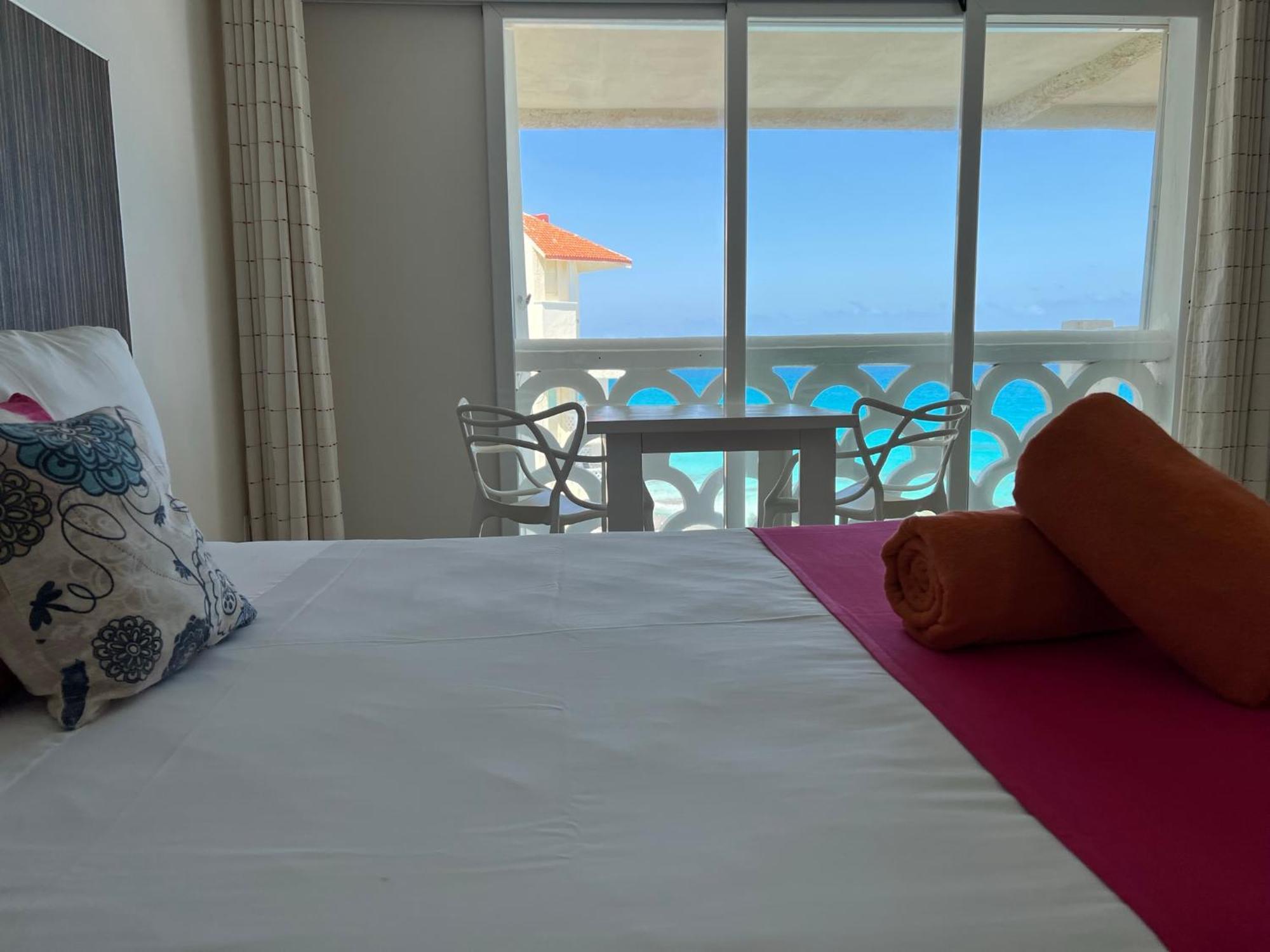 Ova Apartments Cancun Bagian luar foto