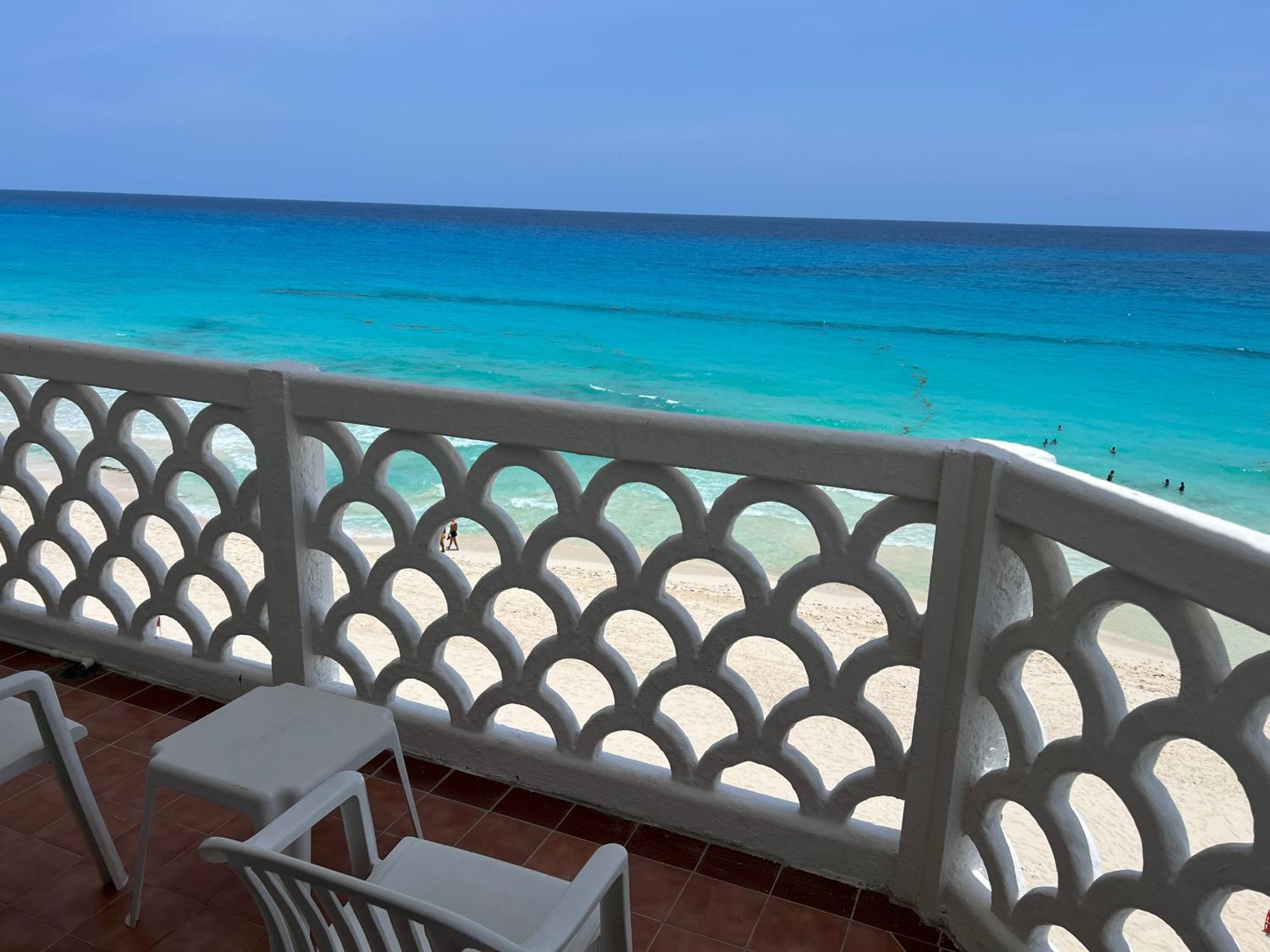 Ova Apartments Cancun Bagian luar foto